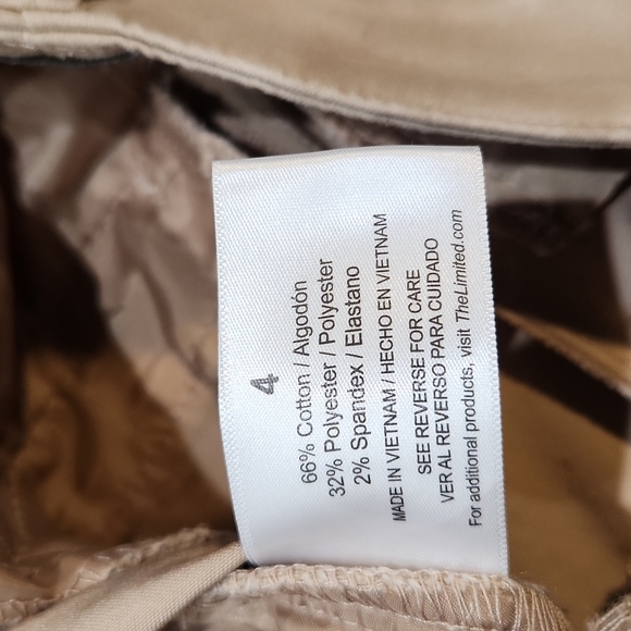 The Limited beige shorts - Picture 4 of 4